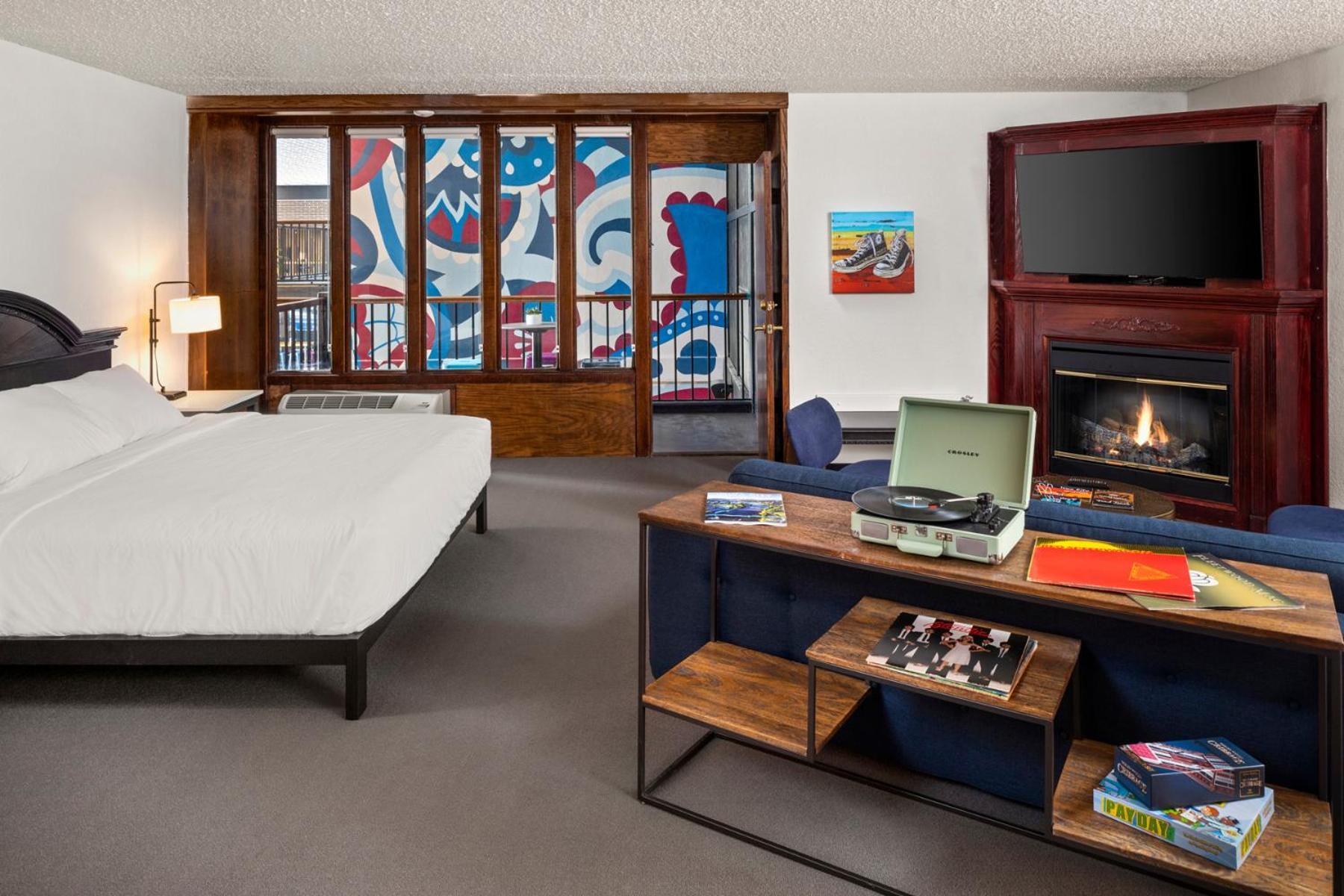 The Highlander Hotel, Ascend Hotel Collection Iowa City Exterior foto