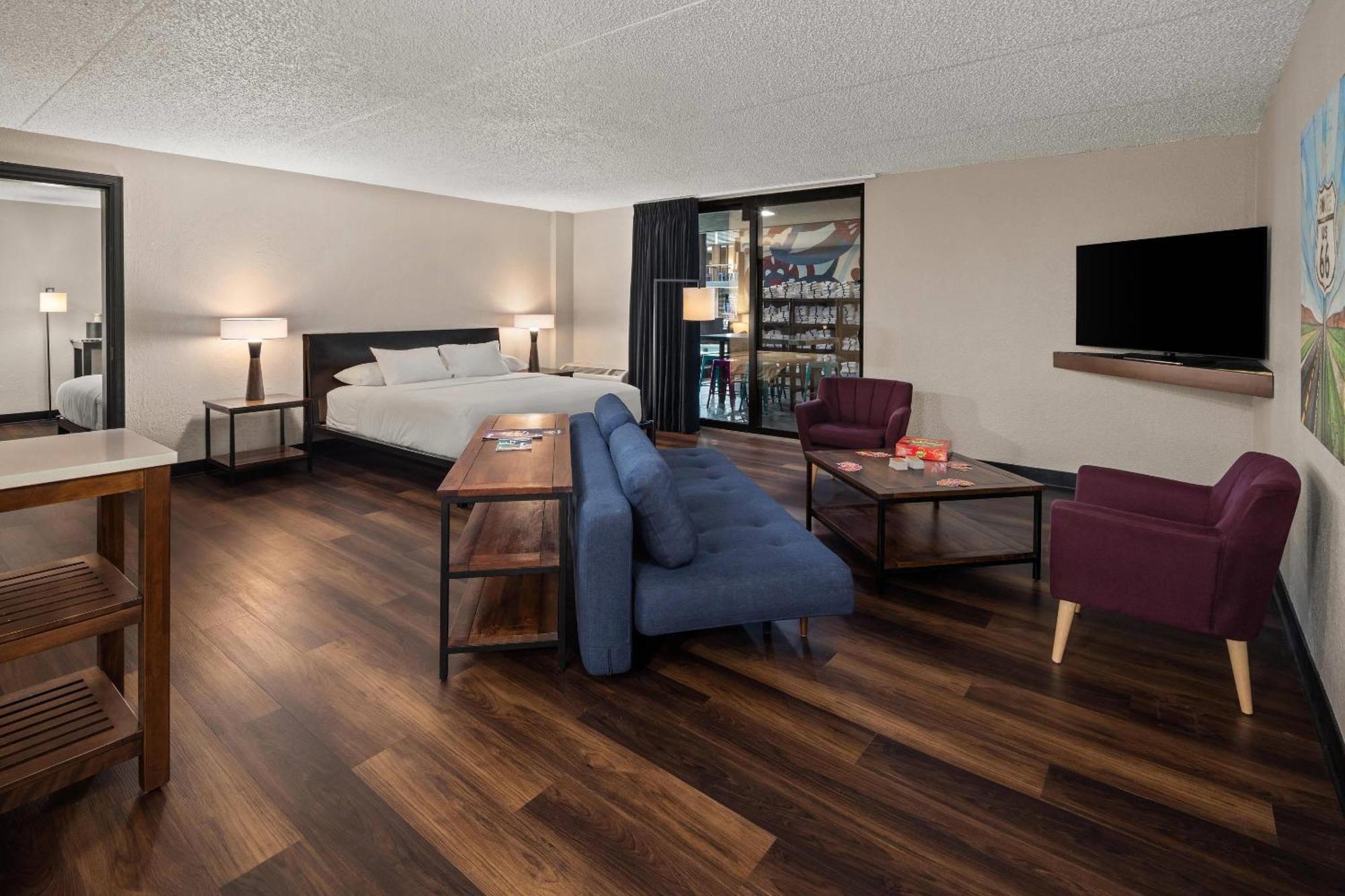 The Highlander Hotel, Ascend Hotel Collection Iowa City Exterior foto